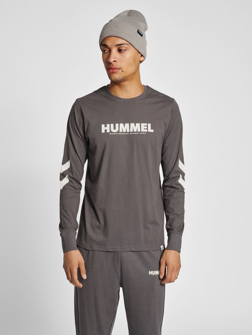 hmlLEGACY T-SHIRT L/S, BLACKENED PEARL, model