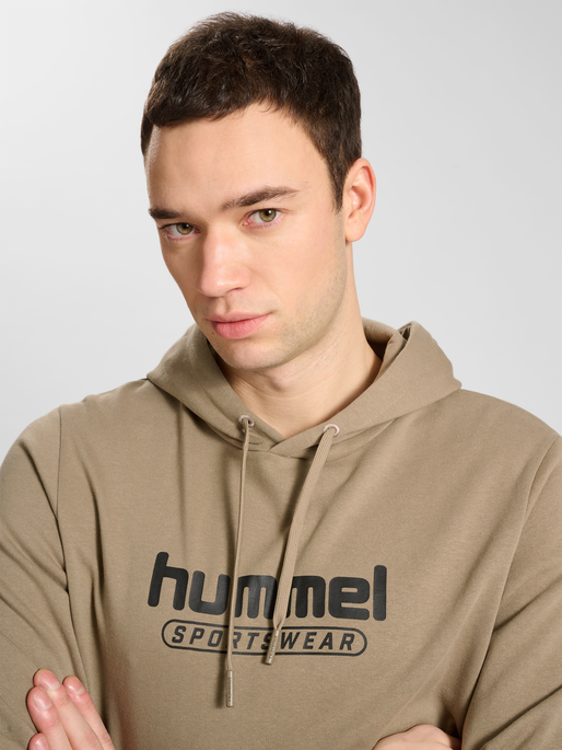 hmlBOOSTER HOODIE, 8107, model