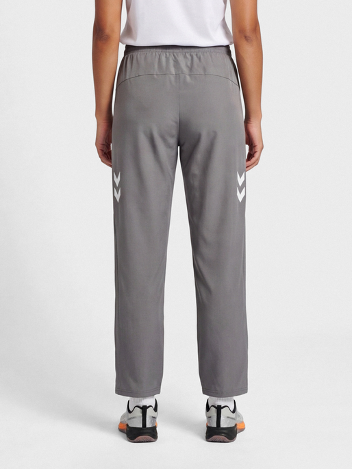 hmlLEAD 2.0 WOVEN PANTS WOMAN, STEEL GRAY, model