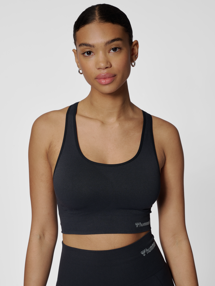 hmlTIF SEAMLESS SPORTS TOP, BLACK, model