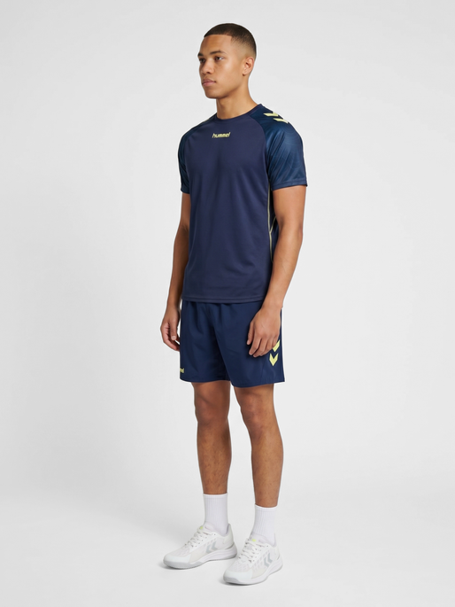 hmlBLAZE 2.0 TRAINING JERSEY S/S, MARINE/SHADOW LIME, model