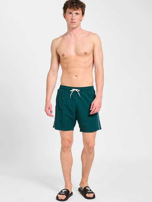hmlPULSE BOARD SHORTS, JUNE BUG, model
