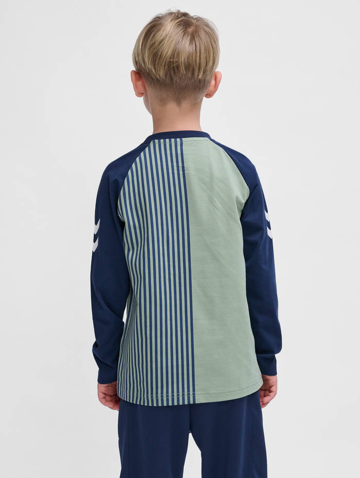 hmlMEXI T-SHIRT L/S, LILY PAD, model