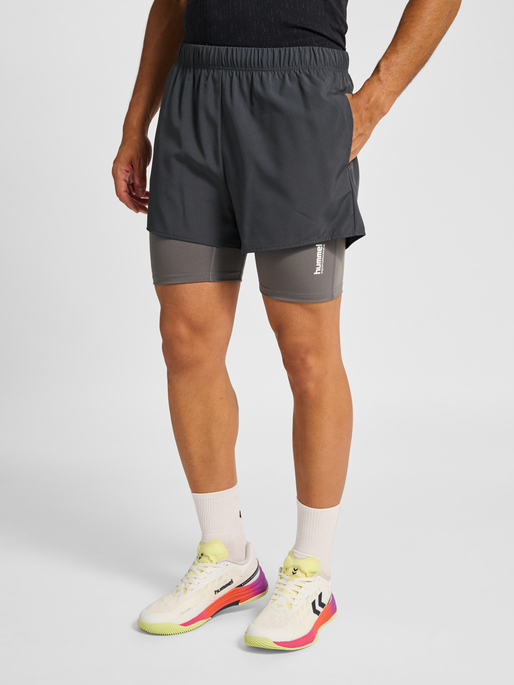 hmlHIIT INTENSITY W 2 IN 1 SHORTS, EBONY, model