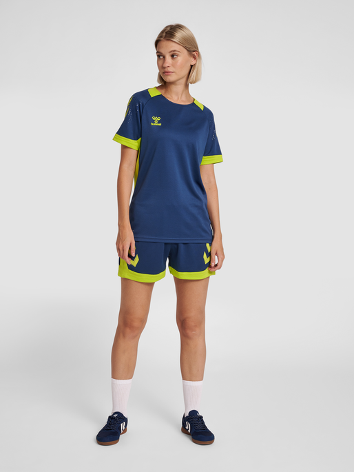 hmlLEAD WOMENS POLY SHORTS, DARK DENIM, model