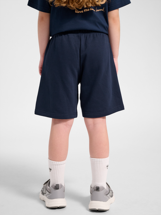 hmlJR SUMMER SWEAT SHORTS, DRESS BLUES, model