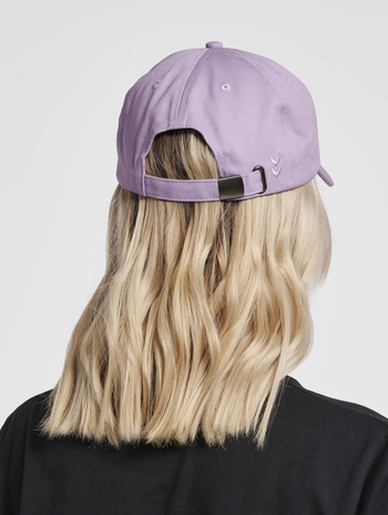 hmlLEO CAP, PASTEL LILAC, model