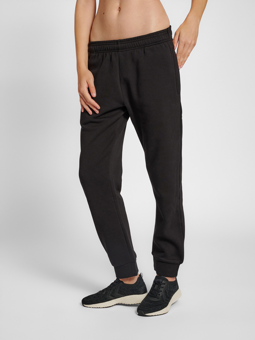 hmlRED BASIC SWEAT PANTS WOMAN, BLACK, model