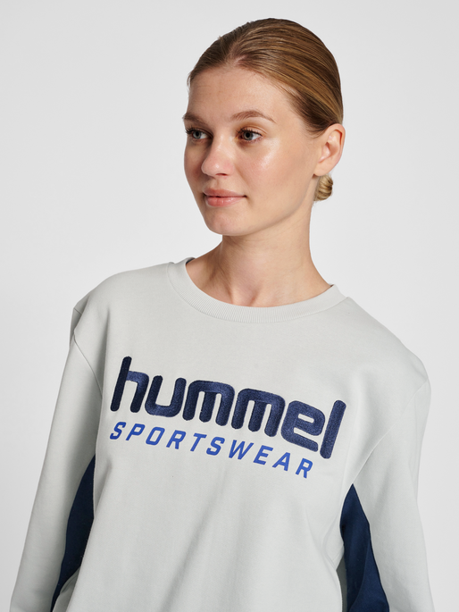 hmlLGC WESLEY SWEATSHIRT, HARBOR MIST, model