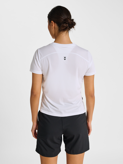 hmlPULSE WORKOUT W T-SHIRT S/S, WHITE hmlPULSE WORKOUT W T-SHIRT S/S, WHITE, model
