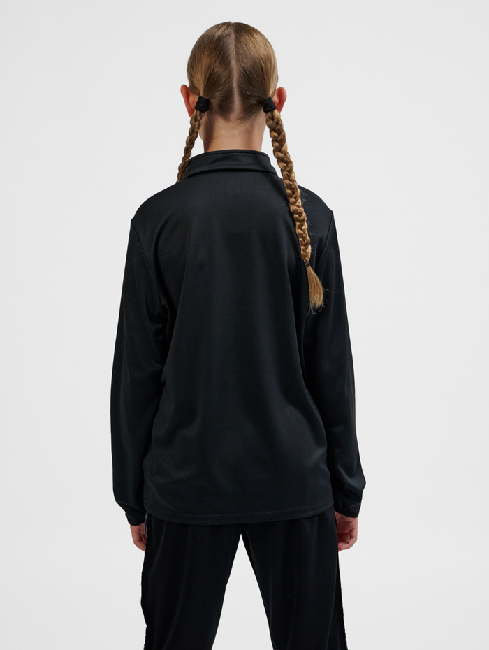 hmlESSENTIAL HALF-ZIP KIDS, BLACK, model