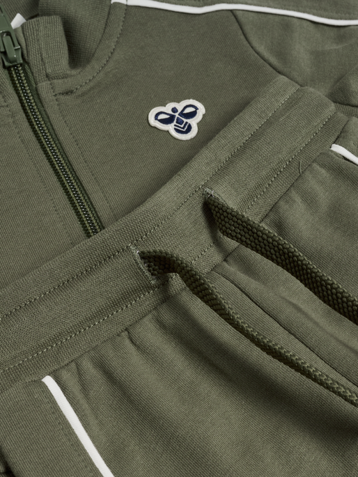 hmlMINI CO REG TRACK SUIT, DUSTY OLIVE hmlMINI CO REG TRACK SUIT, DUSTY OLIVE, packshot
