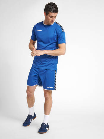 hmlAUTHENTIC POLY SHORTS, TRUE BLUE, model