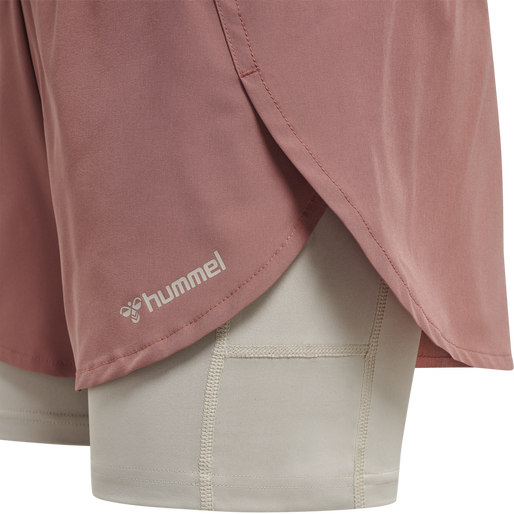 hmlMT TRACK 2 IN 1 SHORTS, WITHERED ROSE, packshot
