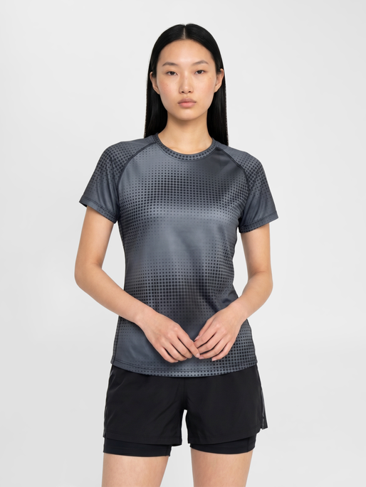 nwlBEAT AOP W T-SHIRT, BLACK, model