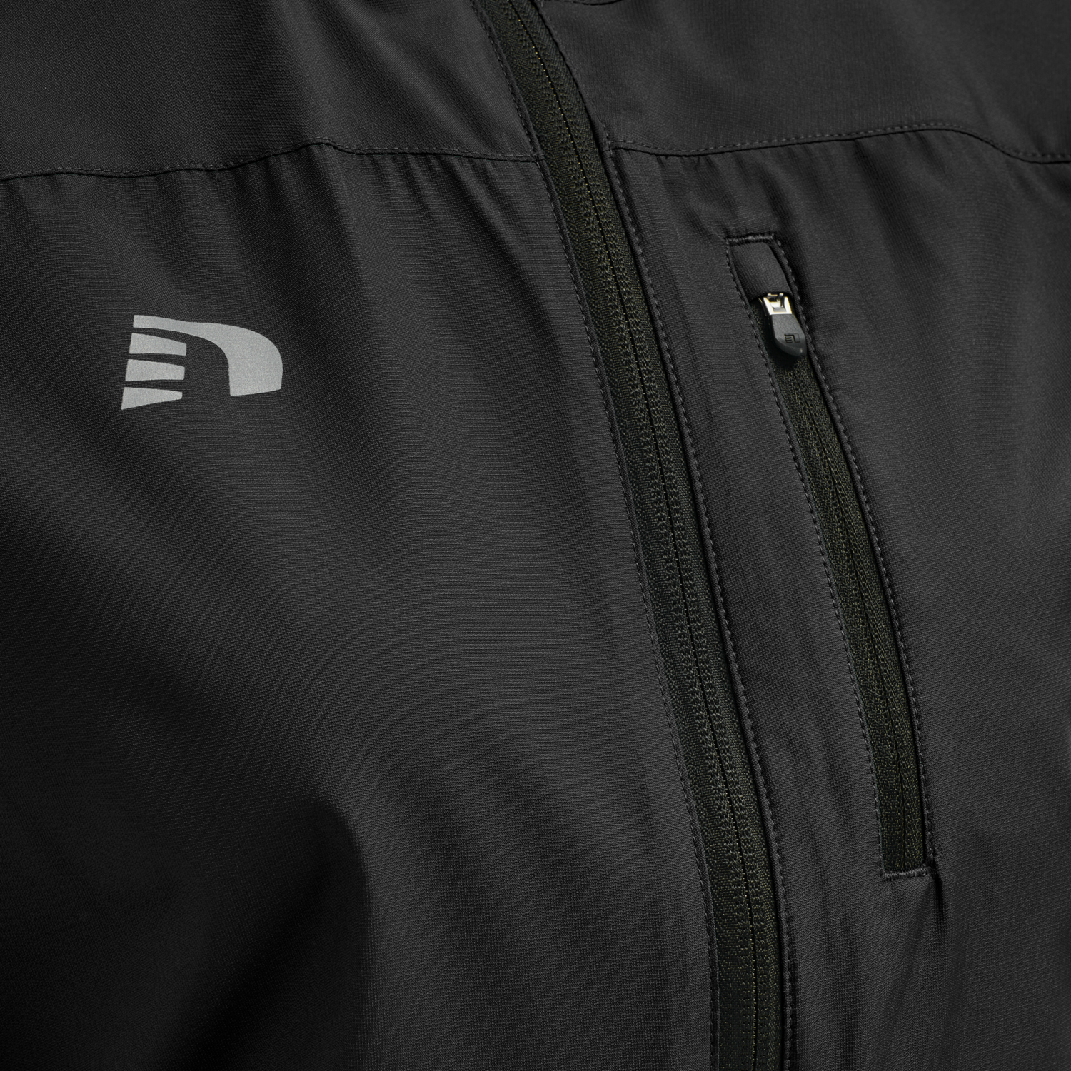 WOMEN'S CORE JACKET, BLACK, packshot