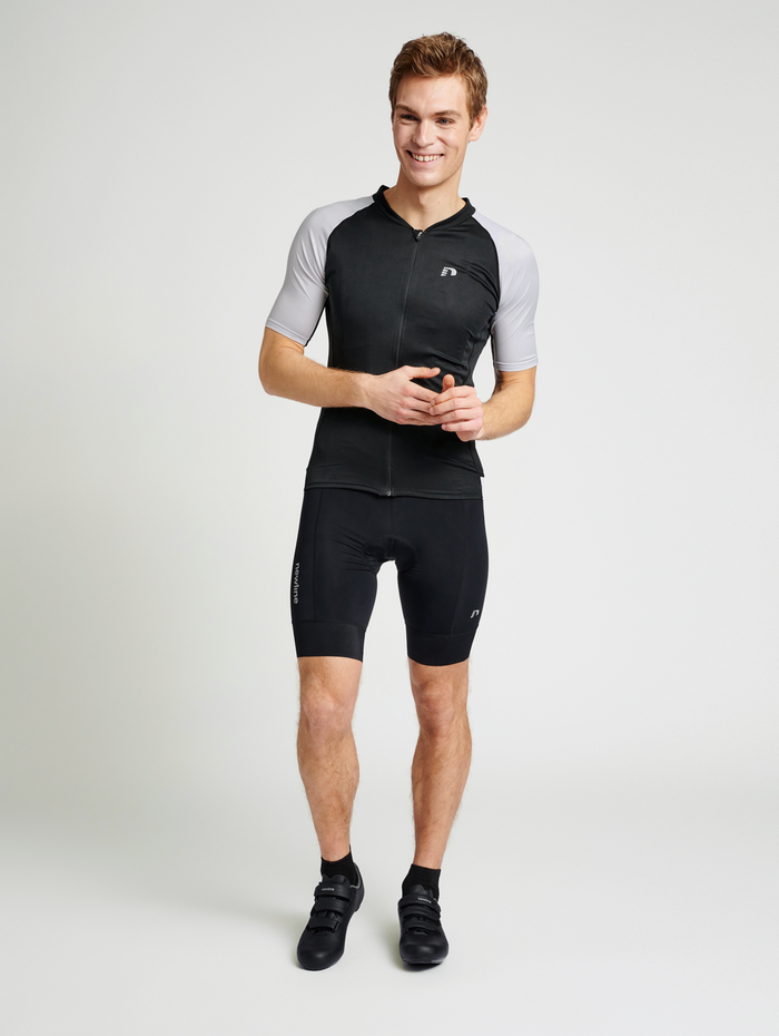 MENS CORE BIKE JERSEY, BLACK, model