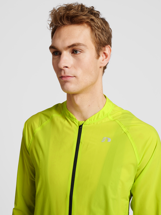 MENS CORE BIKE JACKET, EVENING PRIMROSE, model